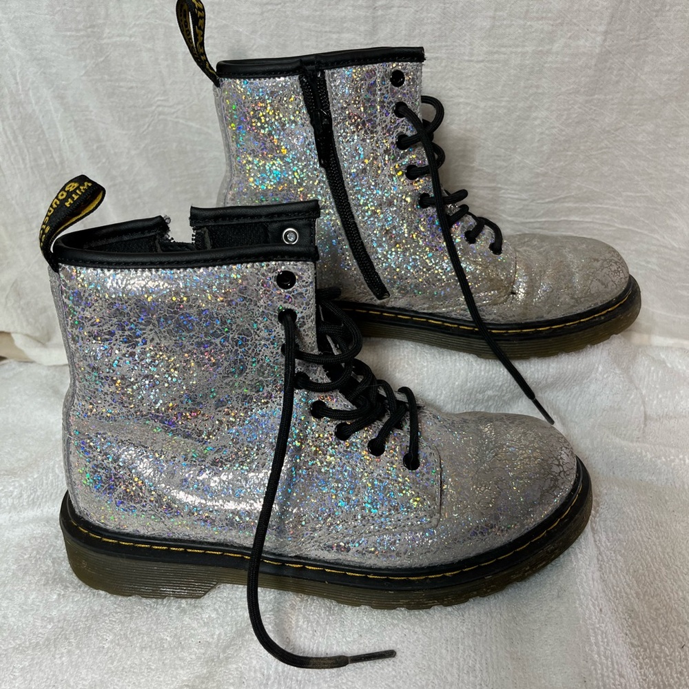 Girls Dr. Martens Airwair Bouncing Soles Holographic Glitter Boots Sz 4